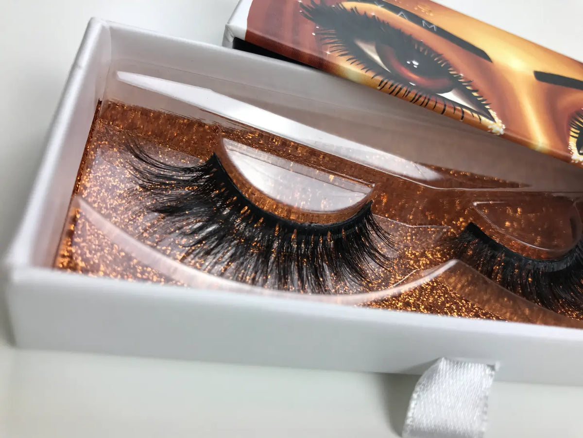 Makeup For Melanin Girls (MFMG Cosmetics) | &#39;Maryam&#39; Silk Lashes